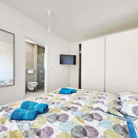 Mirna Apartament Umag